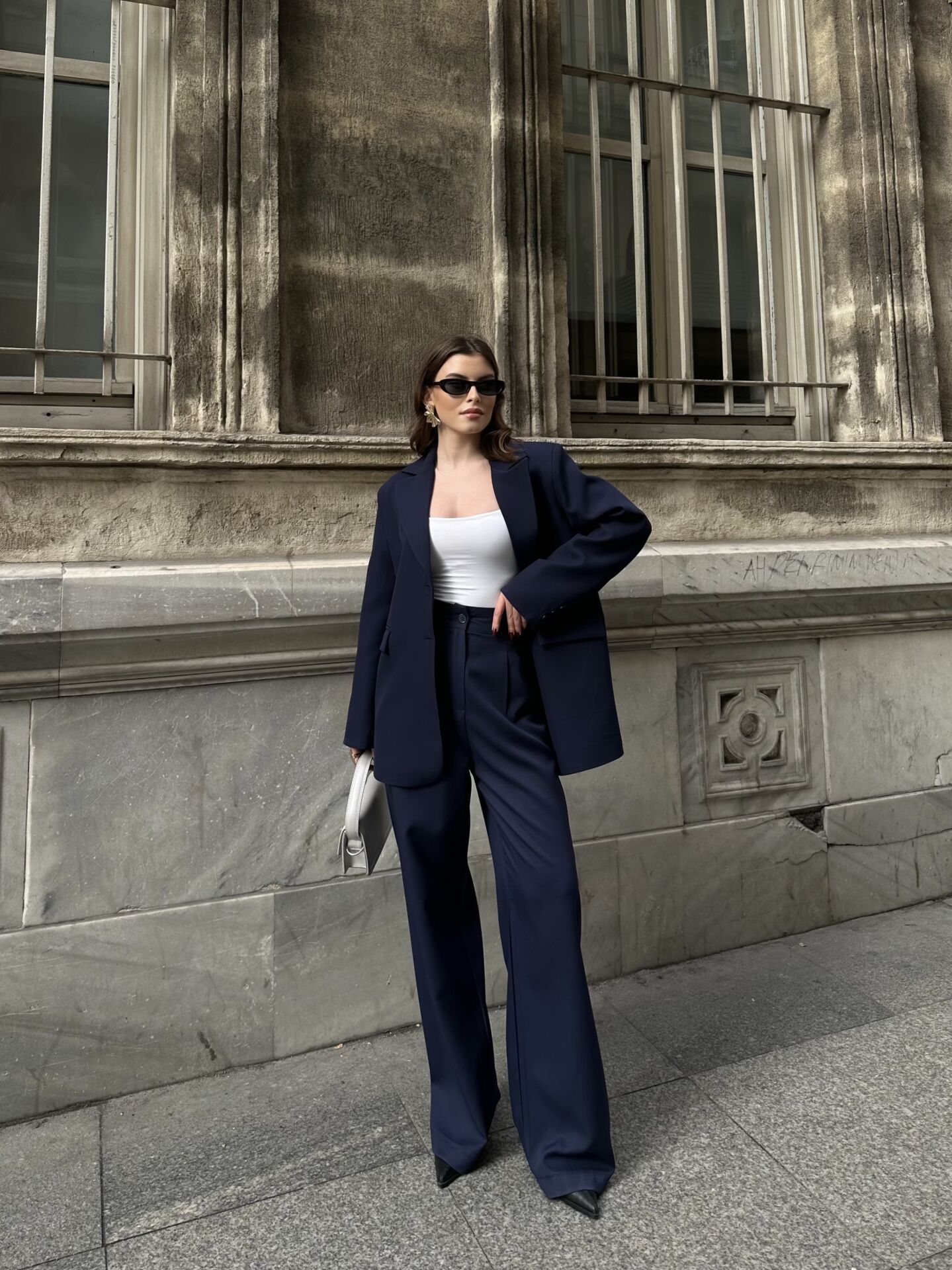 Düğme Detaylı Pensli Blazer Takım Lacivert L