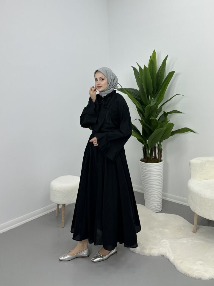 Kolları Volanlı Takım Siyah