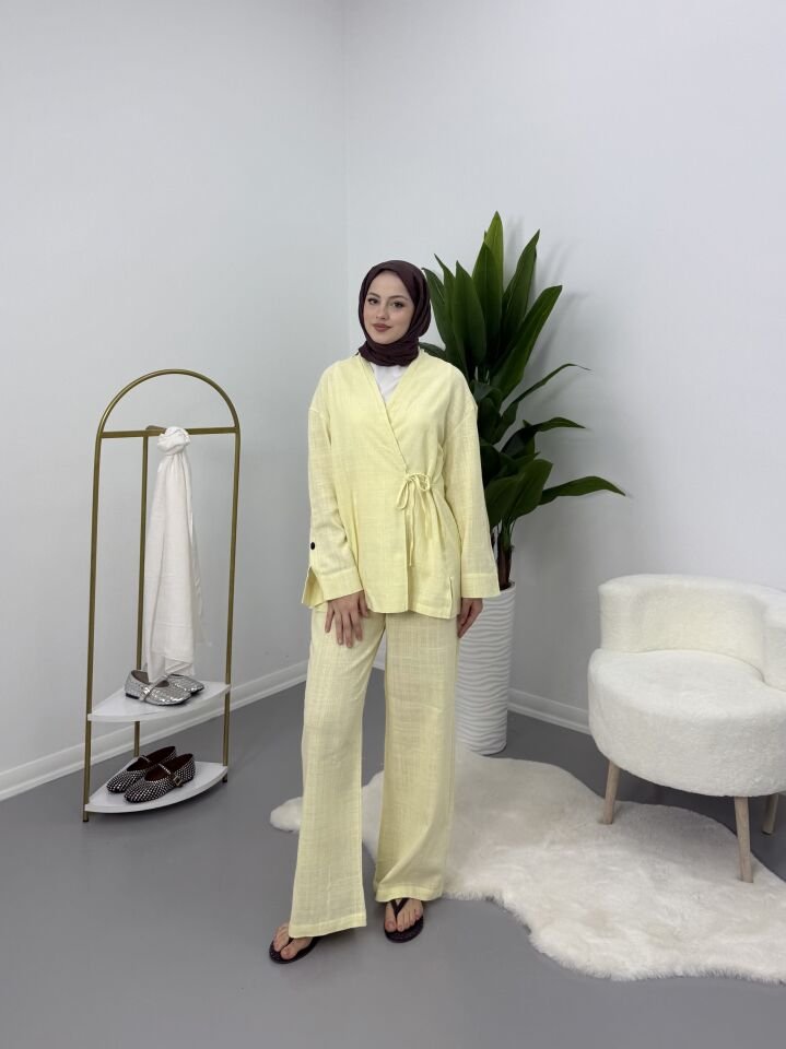 Yandan Bağlamalı Keten Takım Sarı S
