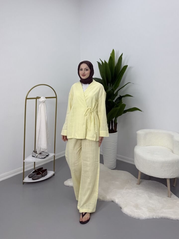 Yandan Bağlamalı Keten Takım Sarı S
