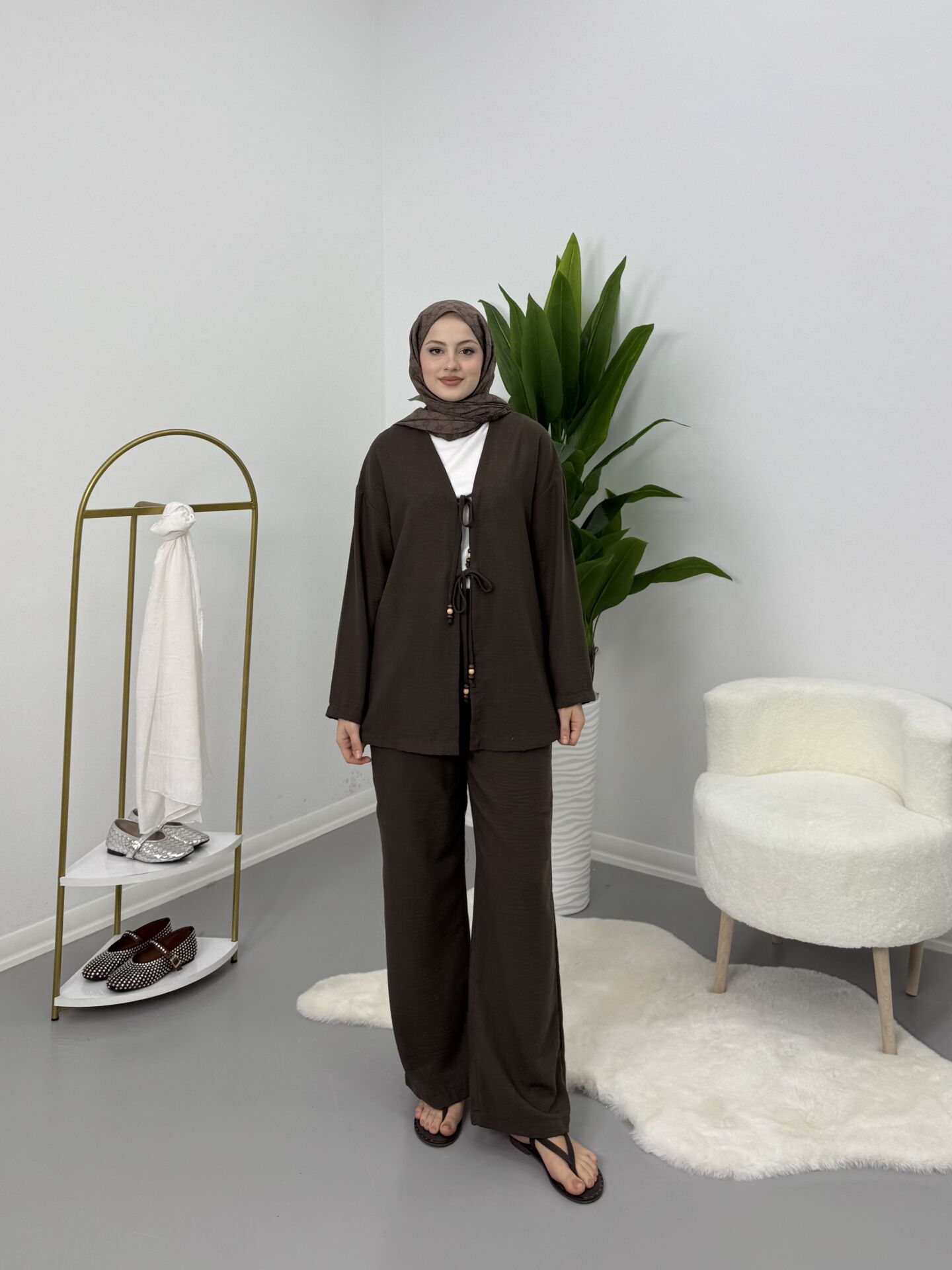 Önden Bağlamalı Boncuklu Takım Kahve M