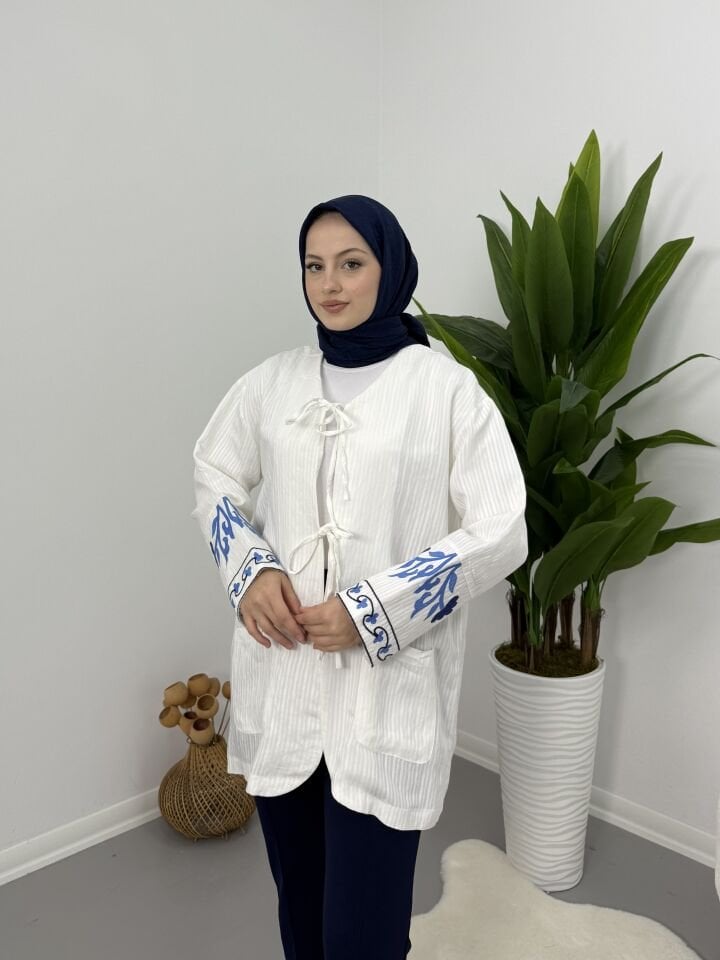 Nakış Detaylı Beyaz Kimono S-M