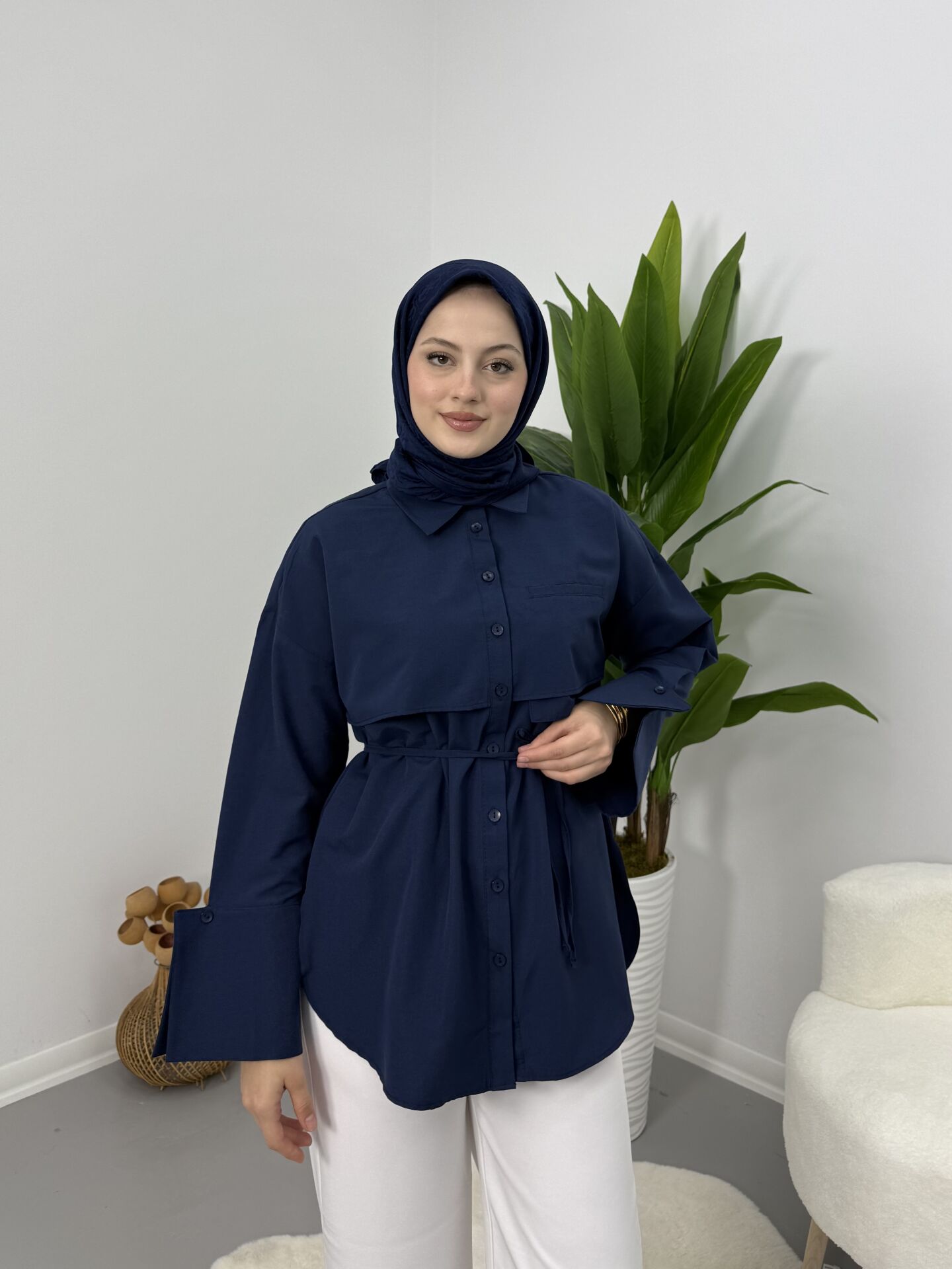 Manşet Detaylı Kadın Gömlek Lacivert XL
