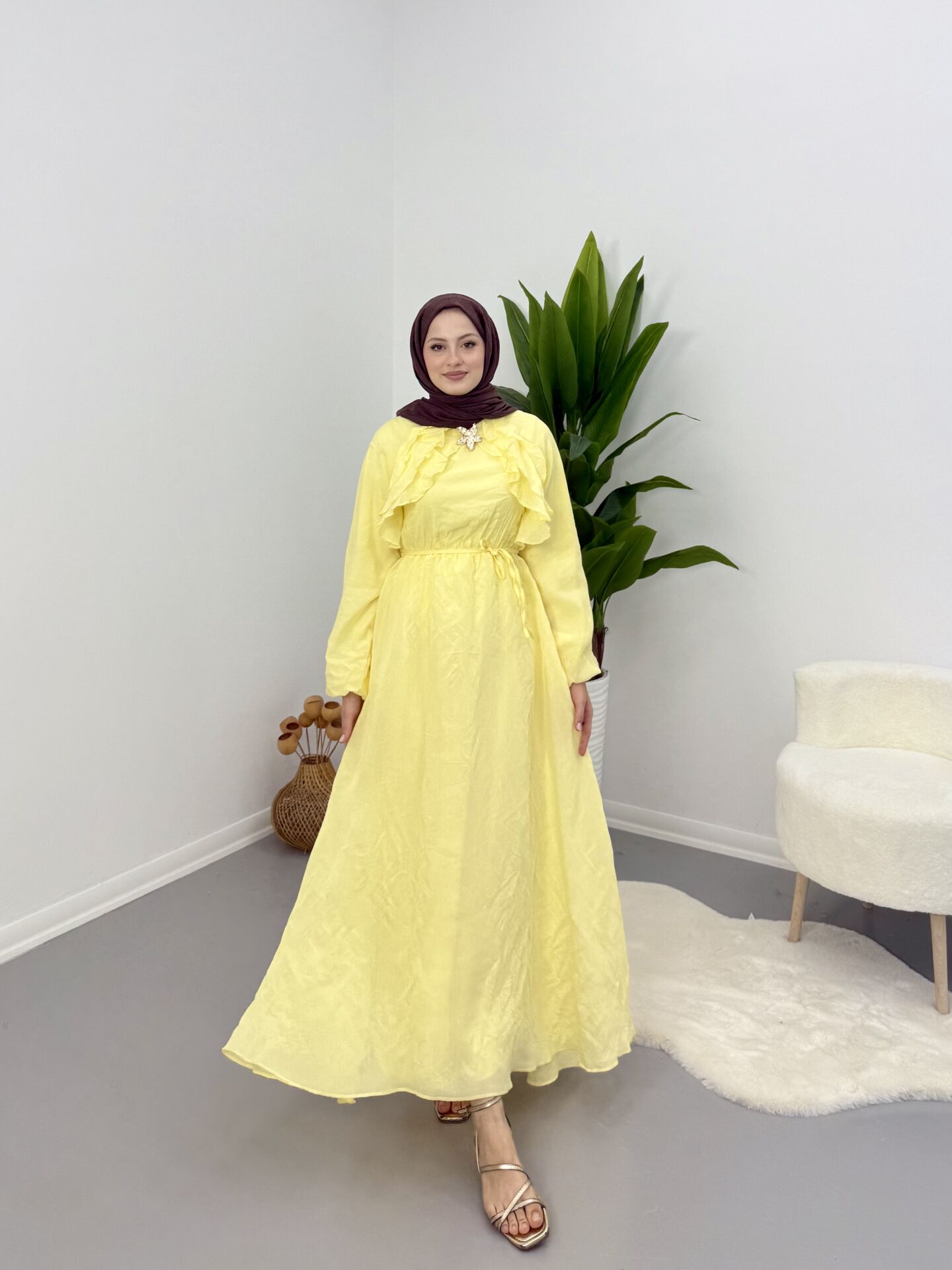 Broş Detaylı Elbise Sarı S