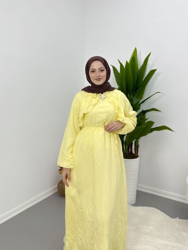 Broş Detaylı Elbise Sarı S
