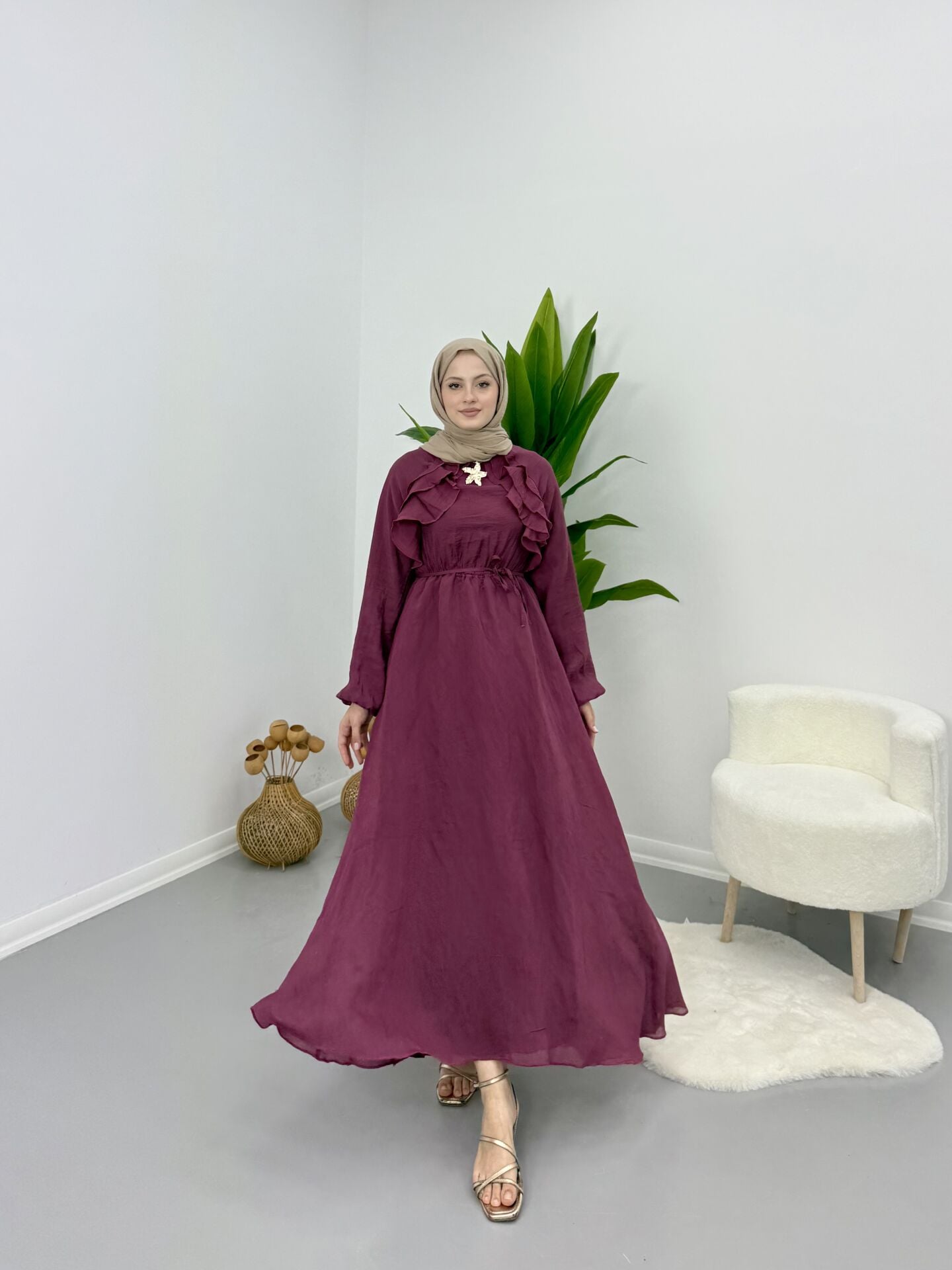 Broş Detaylı Elbise Bordo S