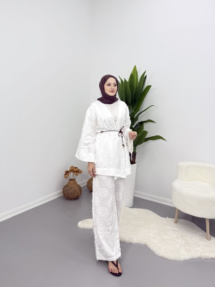 Püsküllü Kuşaklı  Kimono Takım Beyaz XL