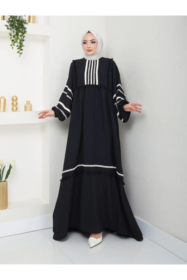 Şerit İşlemeli Geniş Elbise Siyah 4XL