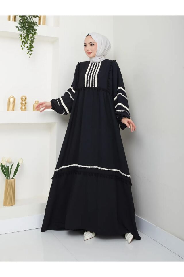 Şerit İşlemeli Geniş Elbise Siyah 4XL