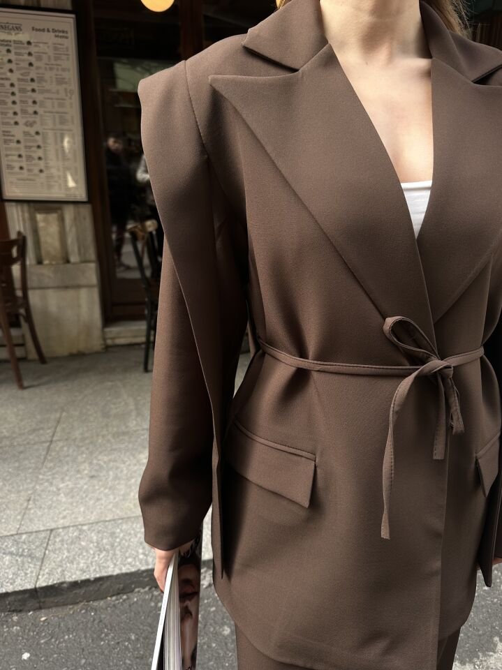 İp Bağlamalı Omuz Detaylı Astarlı Blazer Ceket Kahverengi S