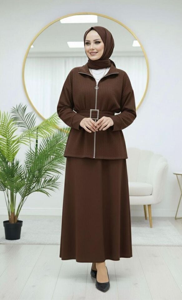 Loyşa Kemer Detaylı Etekli Takım Kahverengi L